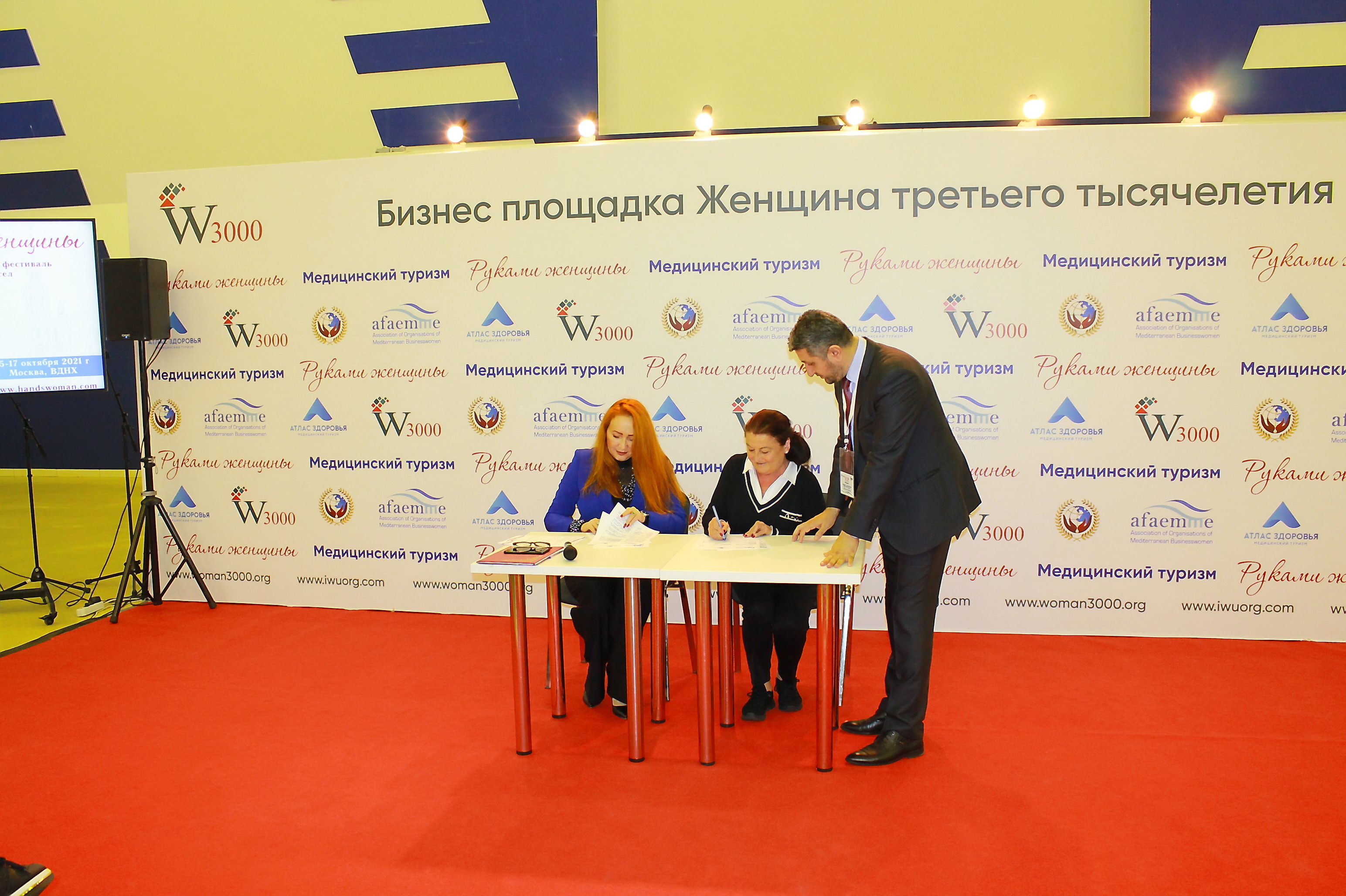 3-й Международный фестиваль НХП и ремесел «Руками женщины» прошел с большим успехом на ВВЦ