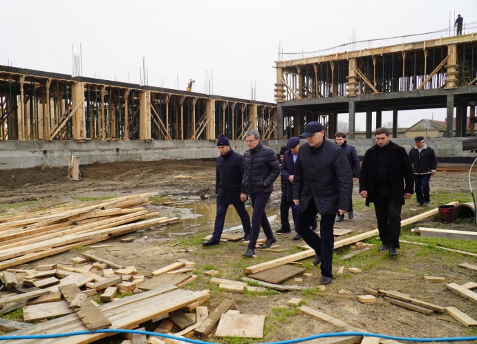 Работы по возведению школы в селе Львовский-1 идут с опережением графика