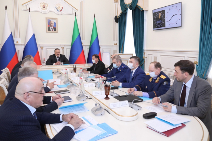 Газификацию населенных пунктов и повышение надежности энергоснабжения в Дагестане обсудили под руководством Сергея Меликова