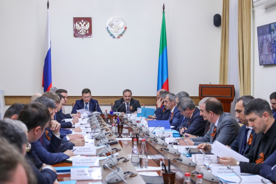 Социально-экономическое развитие Дагестана обсудили на совещании с участием Александра Новака