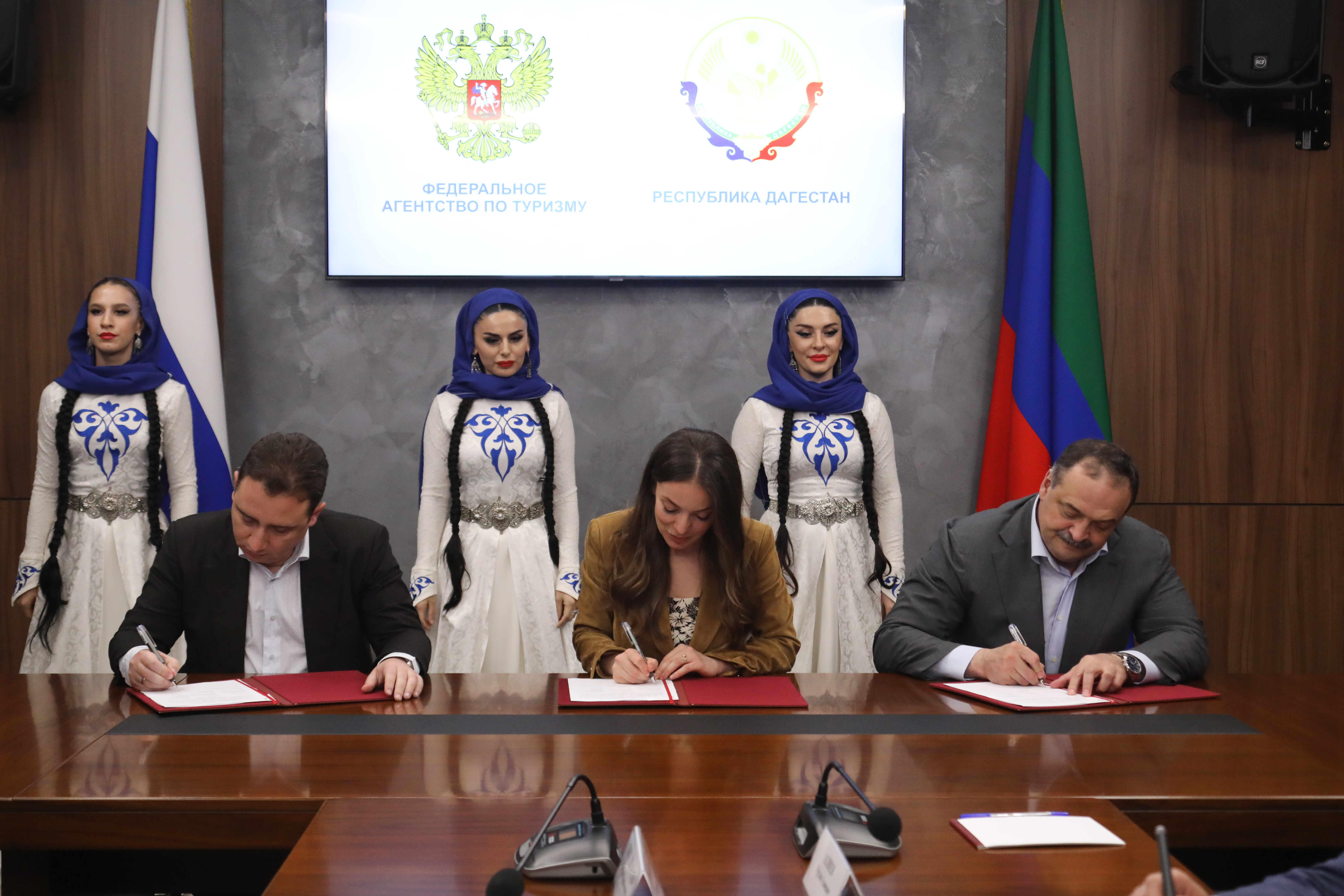 Дагестан подписал соглашение о сотрудничестве с Ростуризмом и федеральными туроператорами