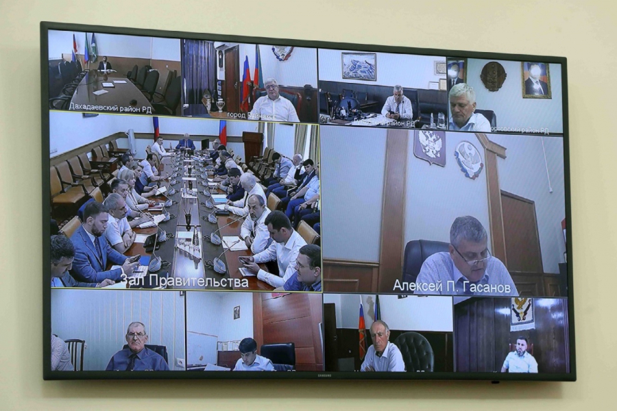 Под руководством Алексея Гасанова состоялось совещание по проблемным вопросам, выявленным ЦУРом