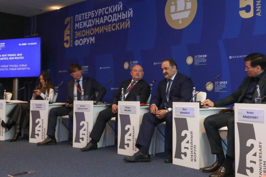 Глава Дагестана выступил на сессии по туризму в рамках ПЭМФ-2022
