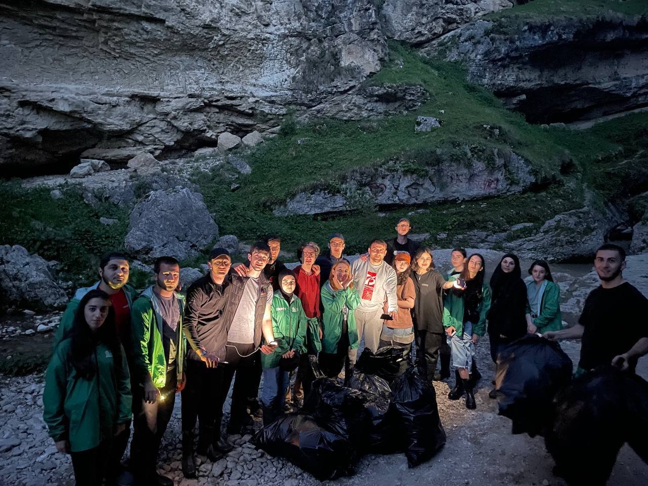 На туристических локациях Гунибского и Шамильского районов прошли субботники