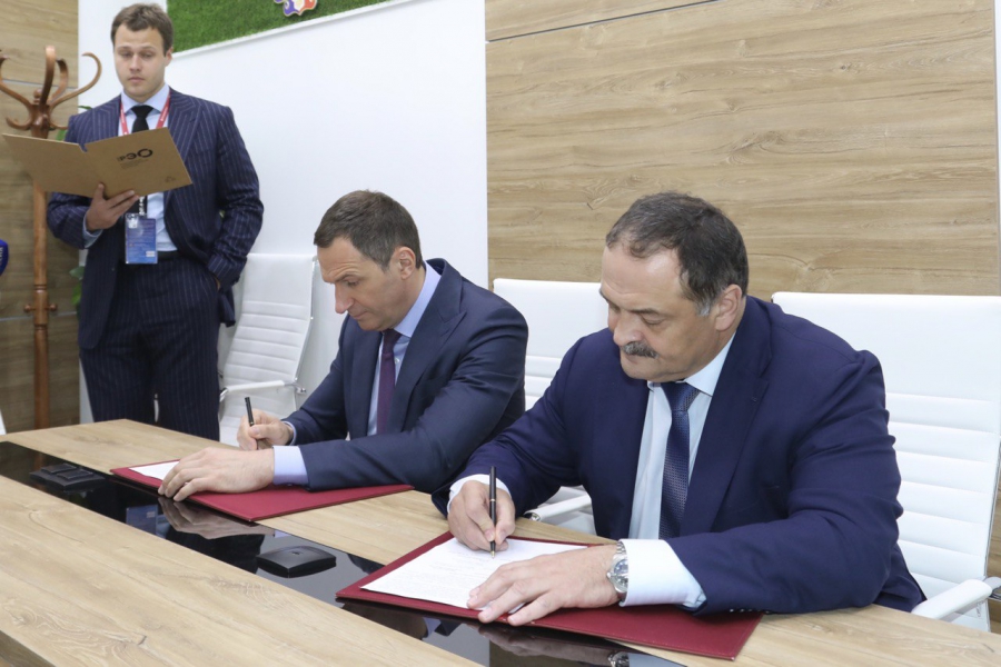 На полях ПМЭФ подписано соглашение по созданию устойчивой системы обращения с ТКО в Дагестане