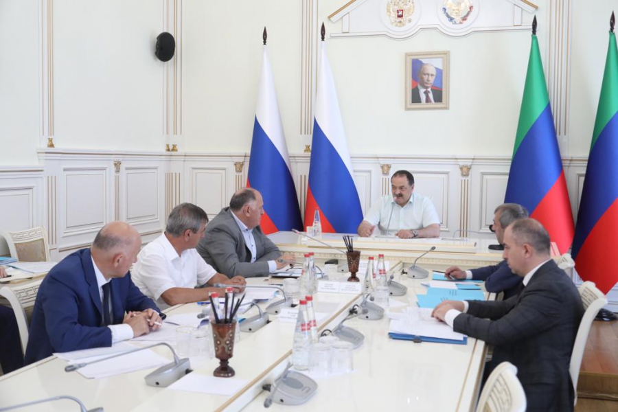Под руководством Главы Дагестана прошло совещание о ходе исполнения республиканского бюджета