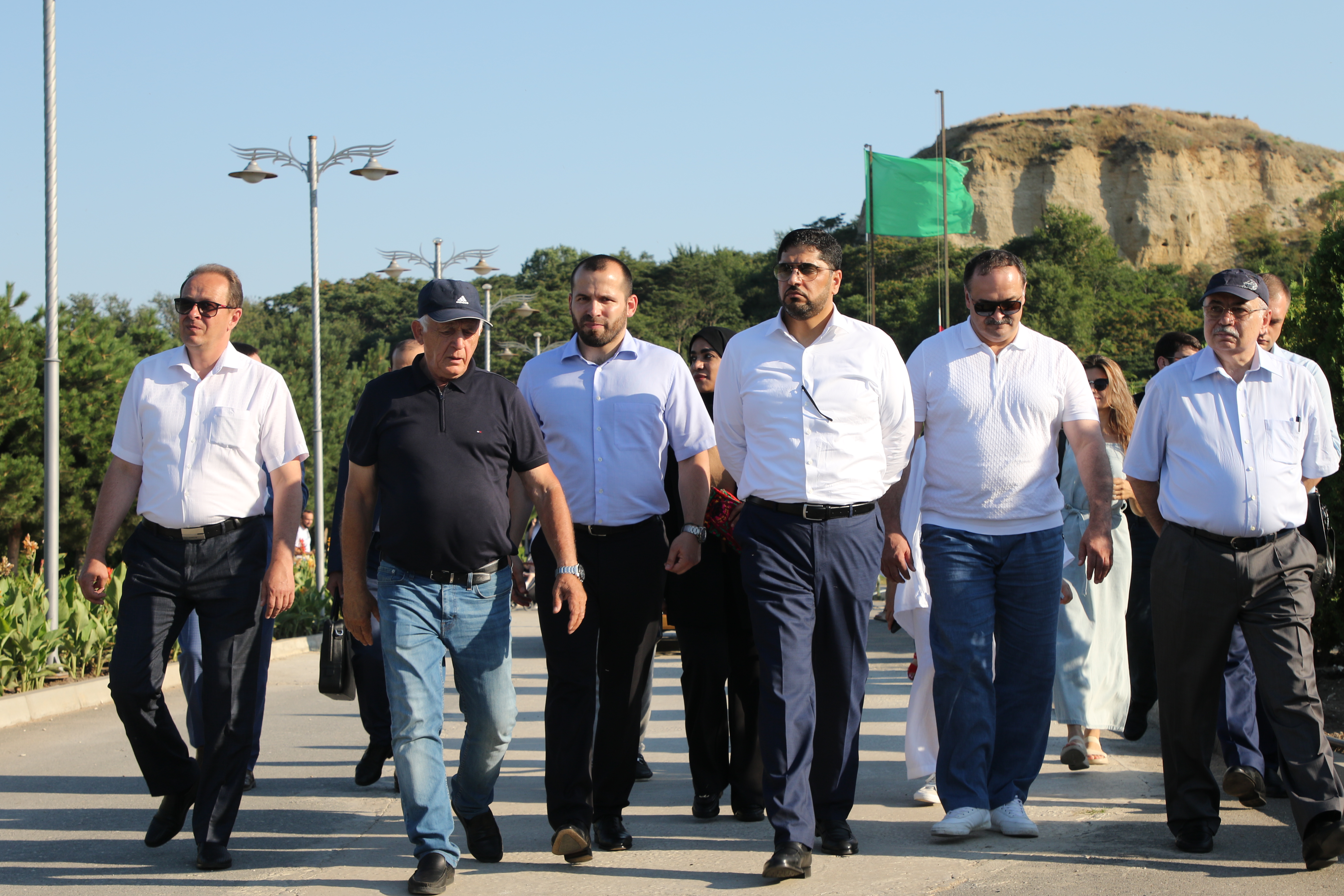 Посол ОАЭ в России ознакомился с туристическим потенциалом Дагестана