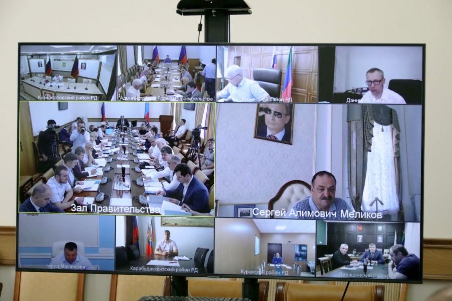 Глава Дагестана провел заседание оперативного штаба по развитию экономики