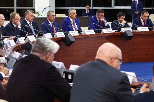 Владимир Путин поддержал возрождение курортной зоны на Каспии