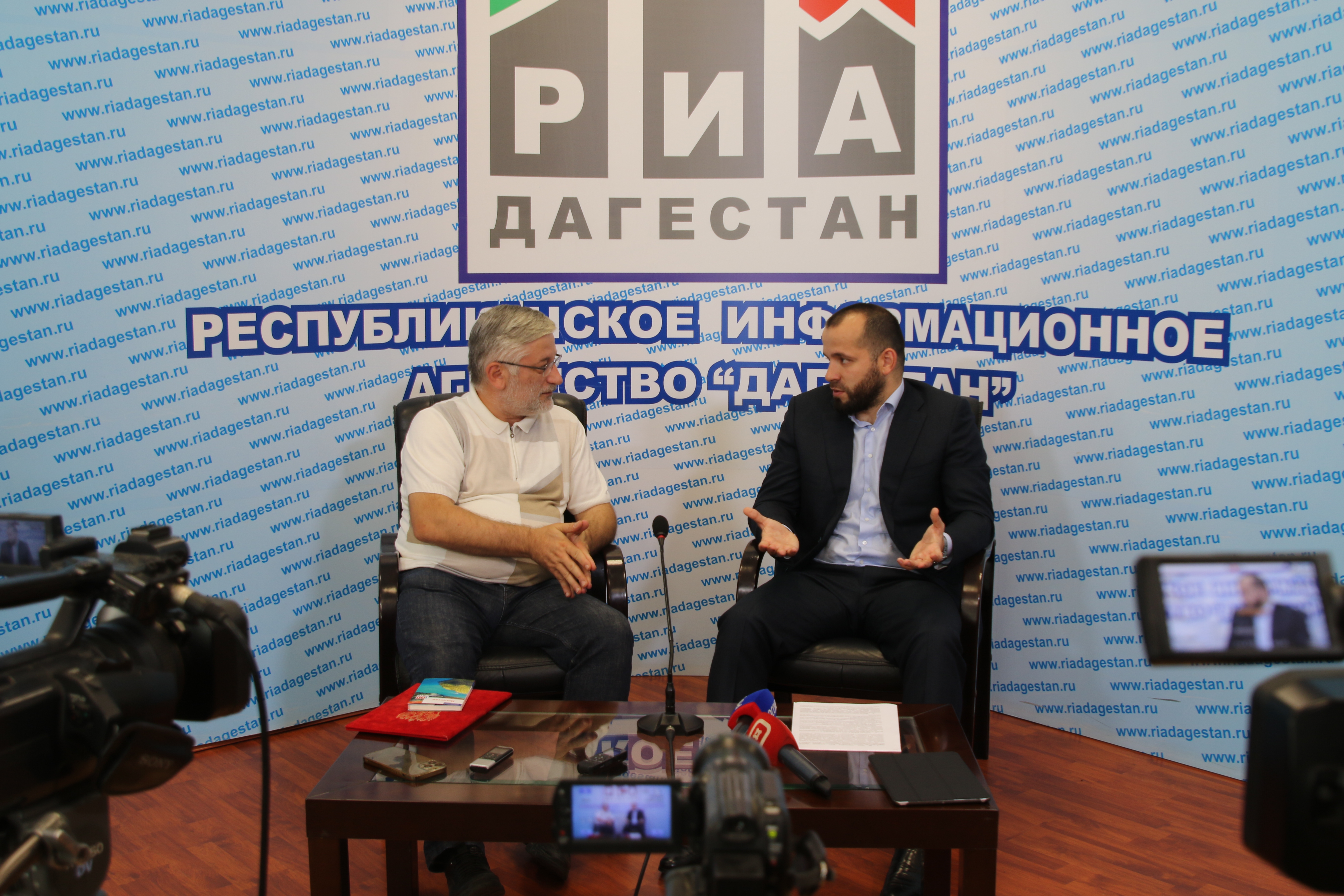 В Махачкале прошла пресс-конференция министра по туризму и НХП РД Эмина Мерданова