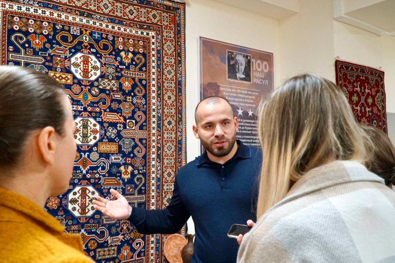 Эмин Мерданов встретился со студентами-участниками проекта «Открываем Россию заново»