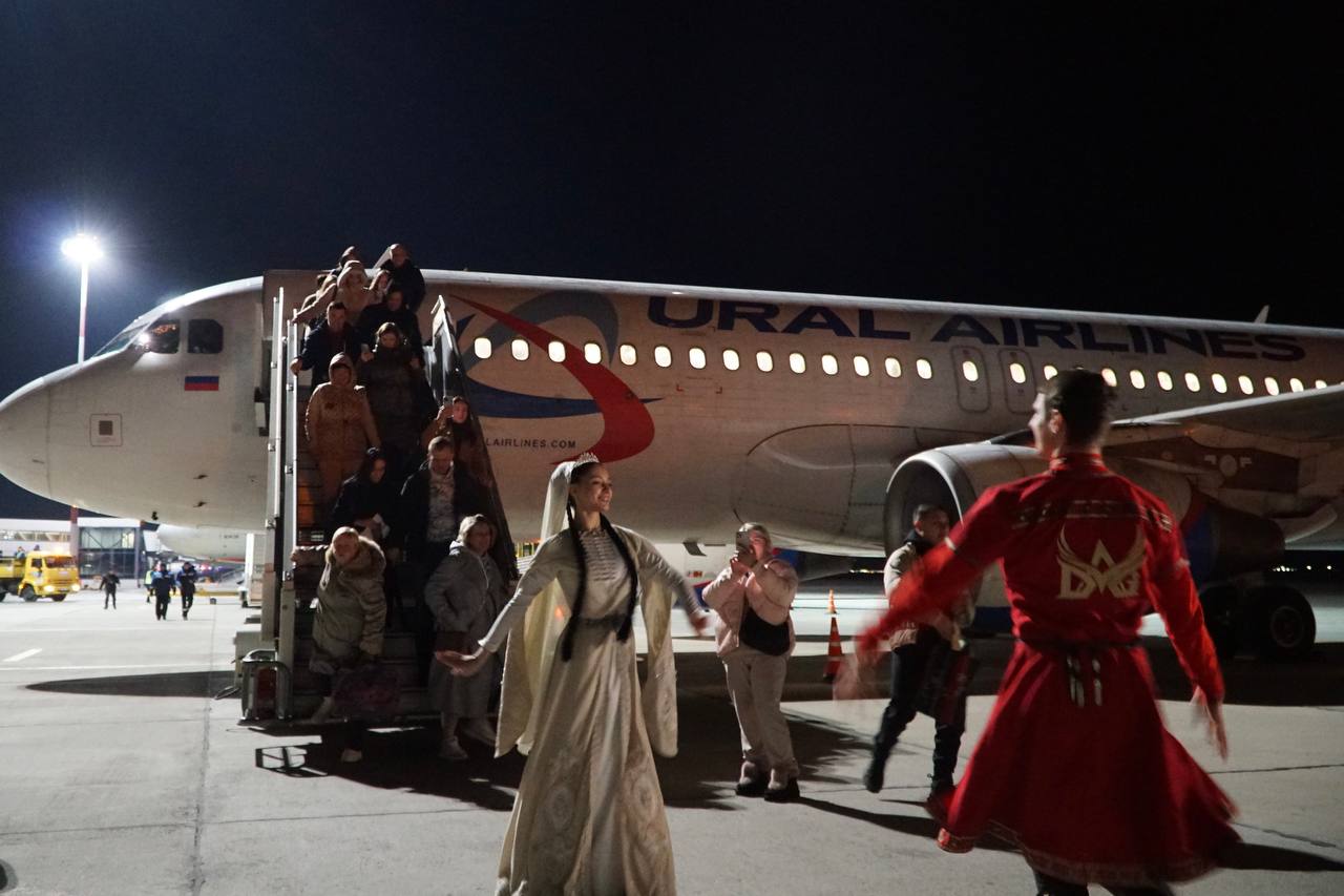 В Дагестан прибыл первый новогодний чартерный рейс