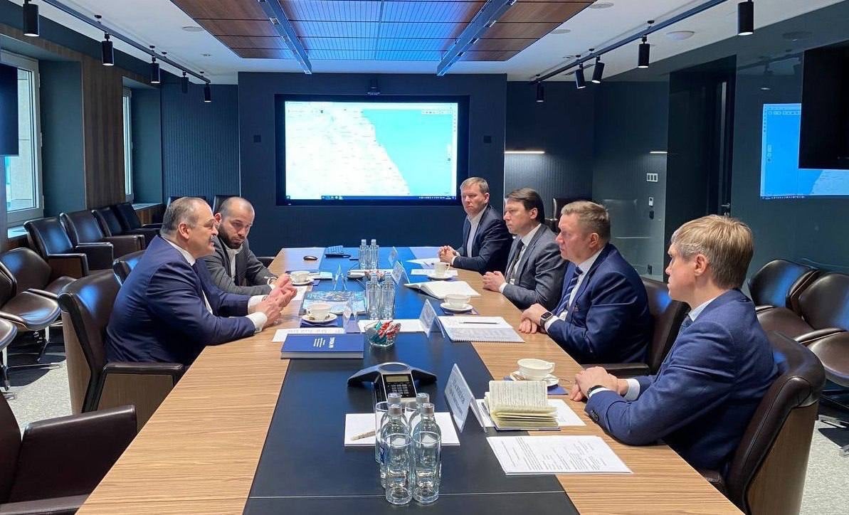 Сергей Меликов и Сергей Суханов обсудили развитие сотрудничества между Туризм.РФ и Дагестаном
