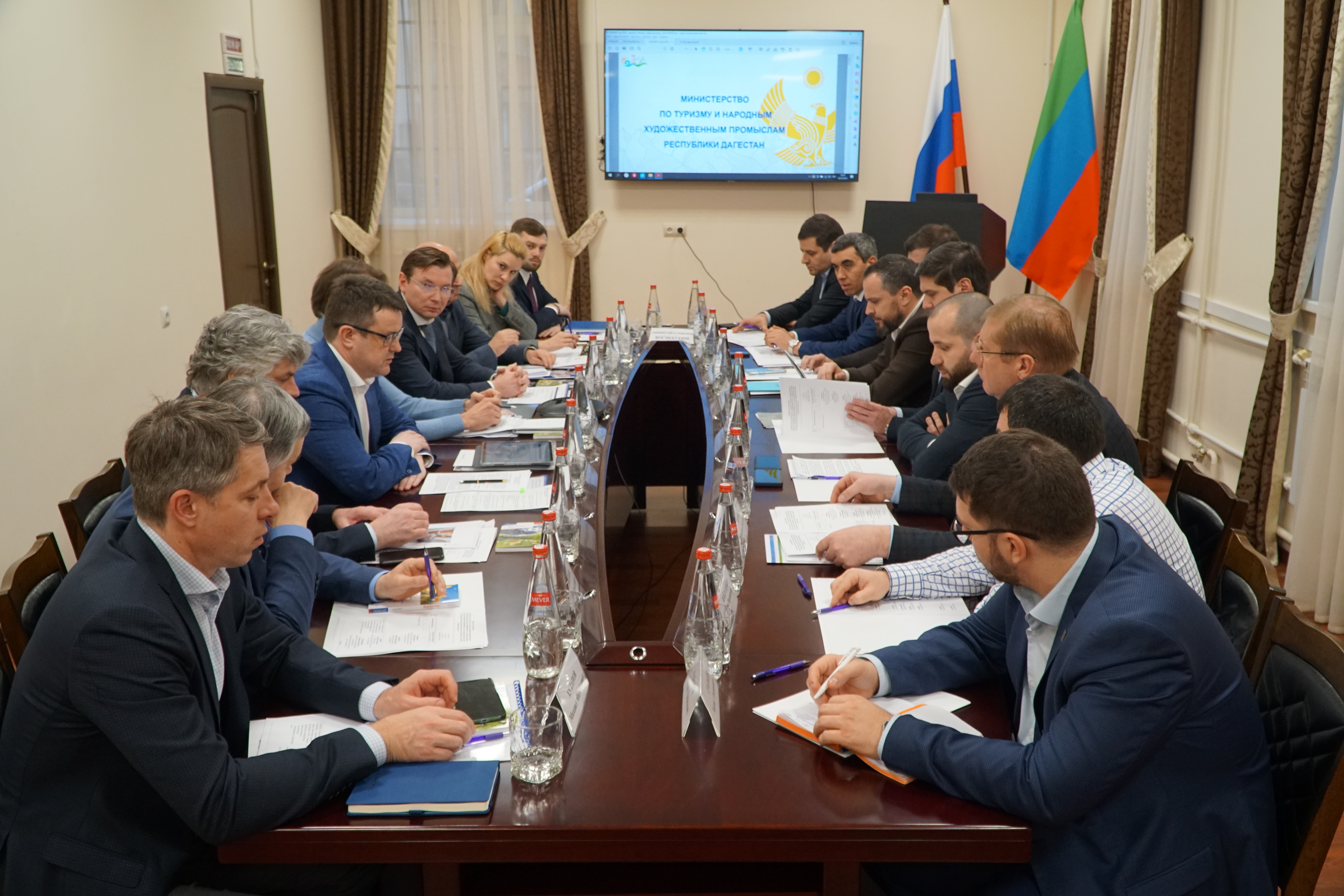 Проект концепции развития Каспийского прибрежного кластера презентовали в Минтуризма Дагестана