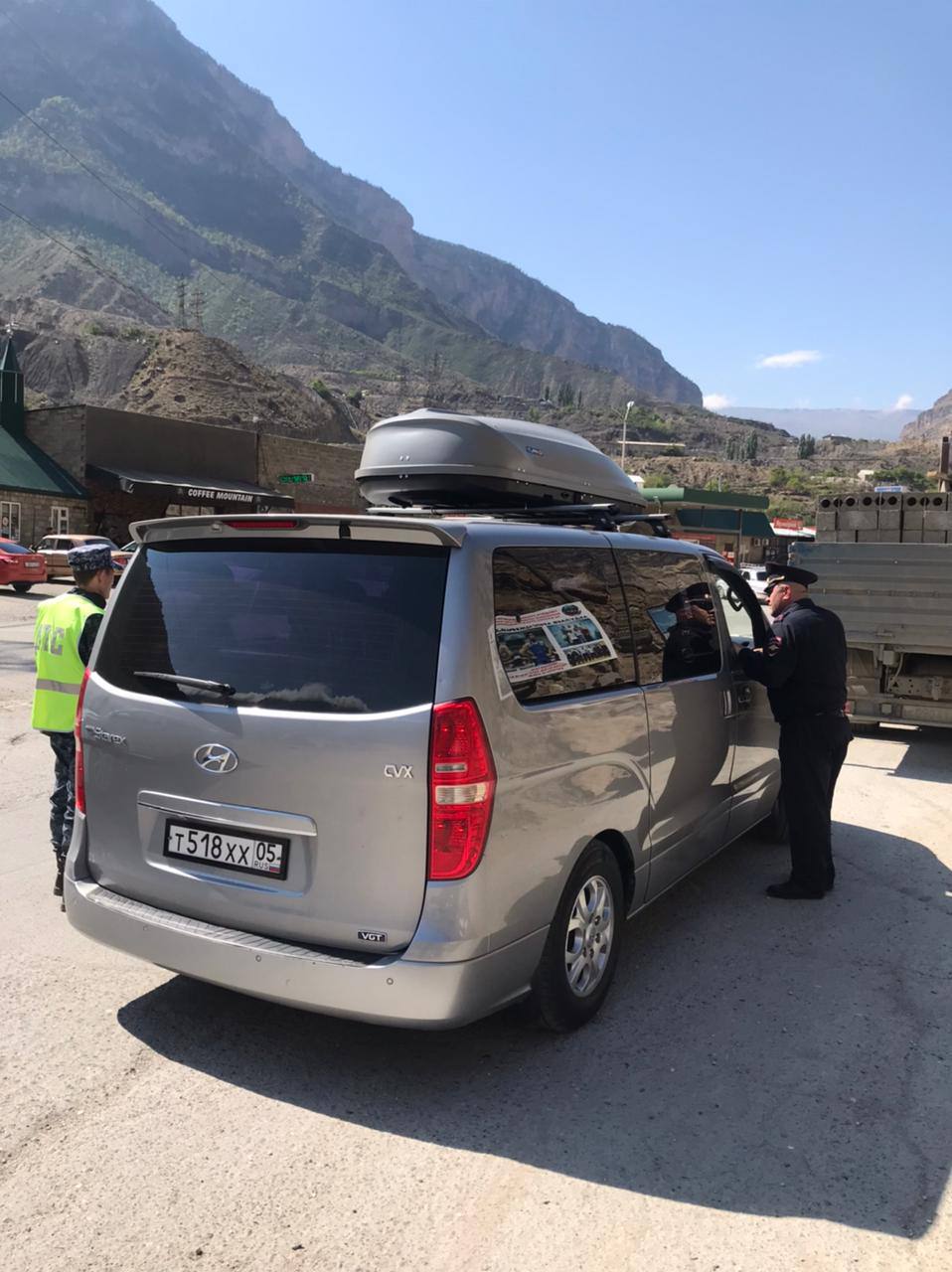 В Дагестане проверили водителей, перевозящих туристов