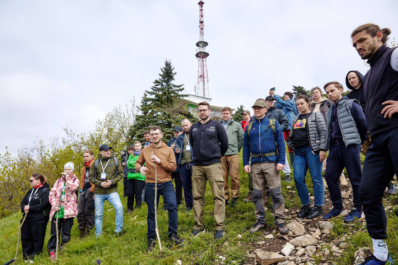 Эмин Мерданов посетил туристический слет «Маевка. Больше, чем путешествие»