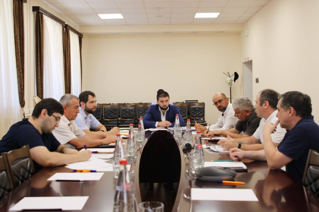 В Минтуризме РД обсудили вопросы обеспечения законности прогулок на водном транспорте