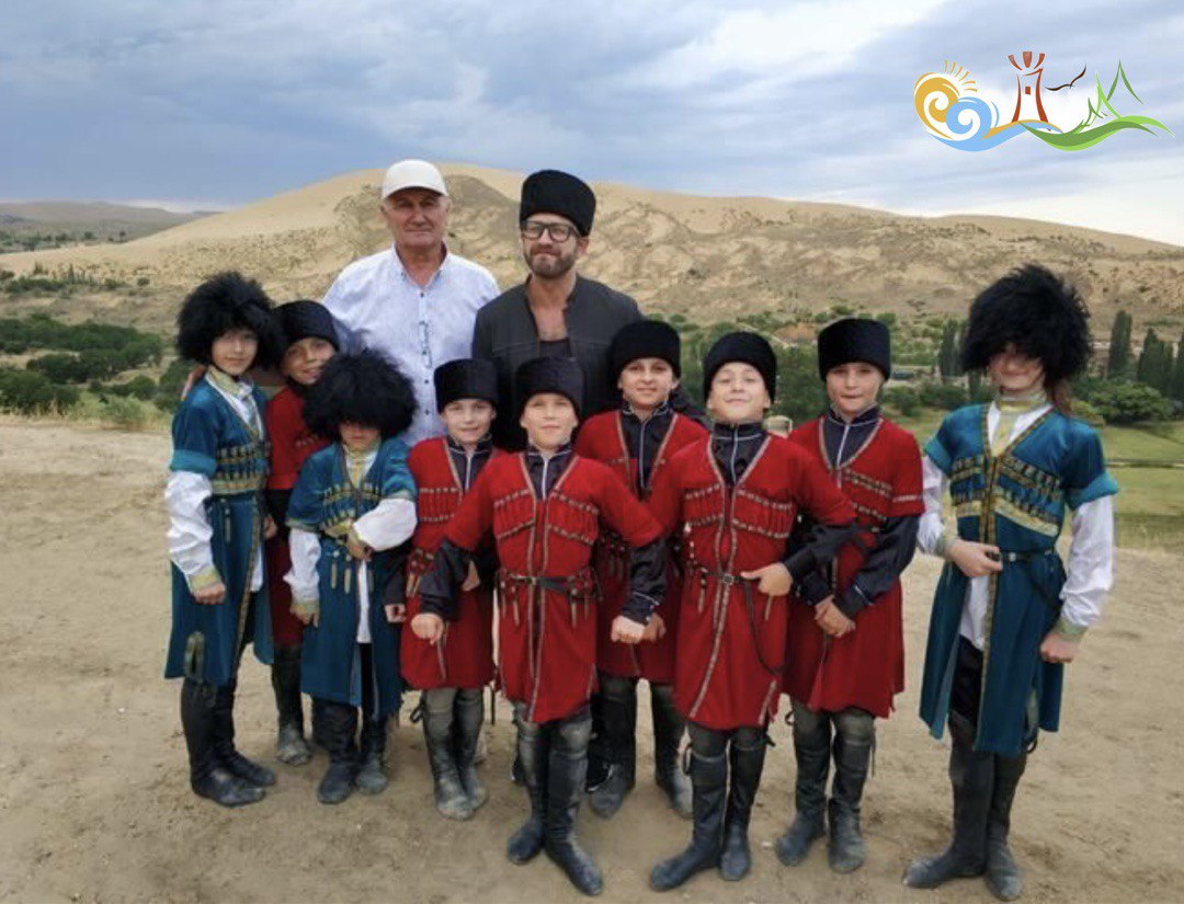 Жителей Дагестана приглашают присоединиться к акции «Россия вдохновляет», приуроченной ко Дню туризма            