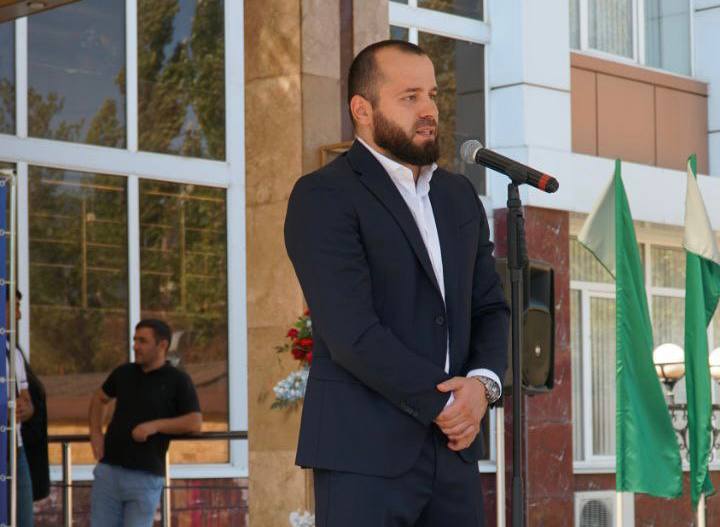 Эмин Мерданов поздравил студентов с началом учебного года