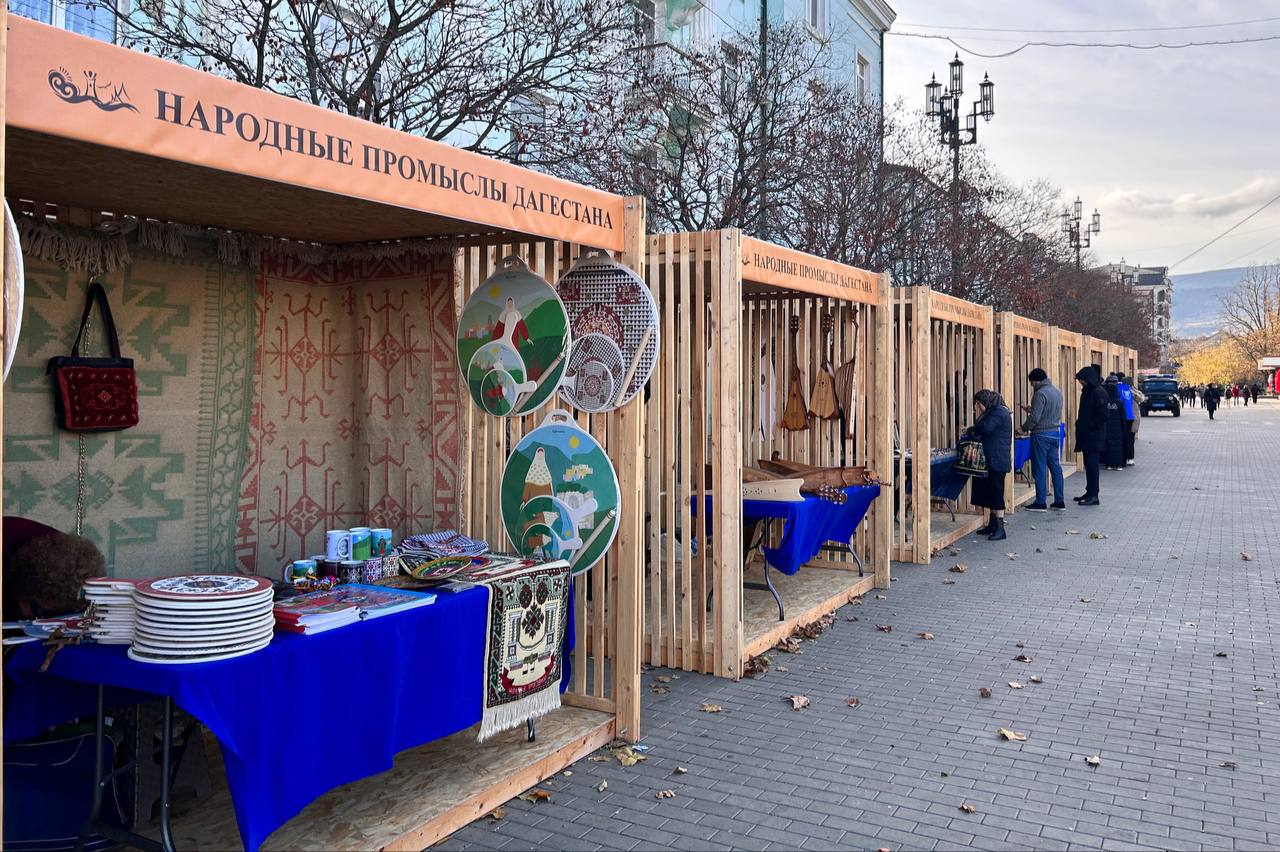 Мастера народных художественных промыслов приняли участие в сельскохозяйственной выставке-ярмарке