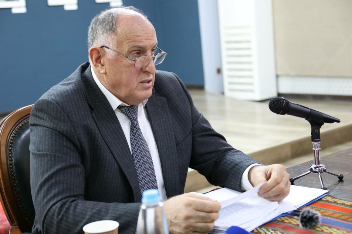 Абдулмуслим Абдулмуслимов представил итоги работы Правительства РД за 2023 год.