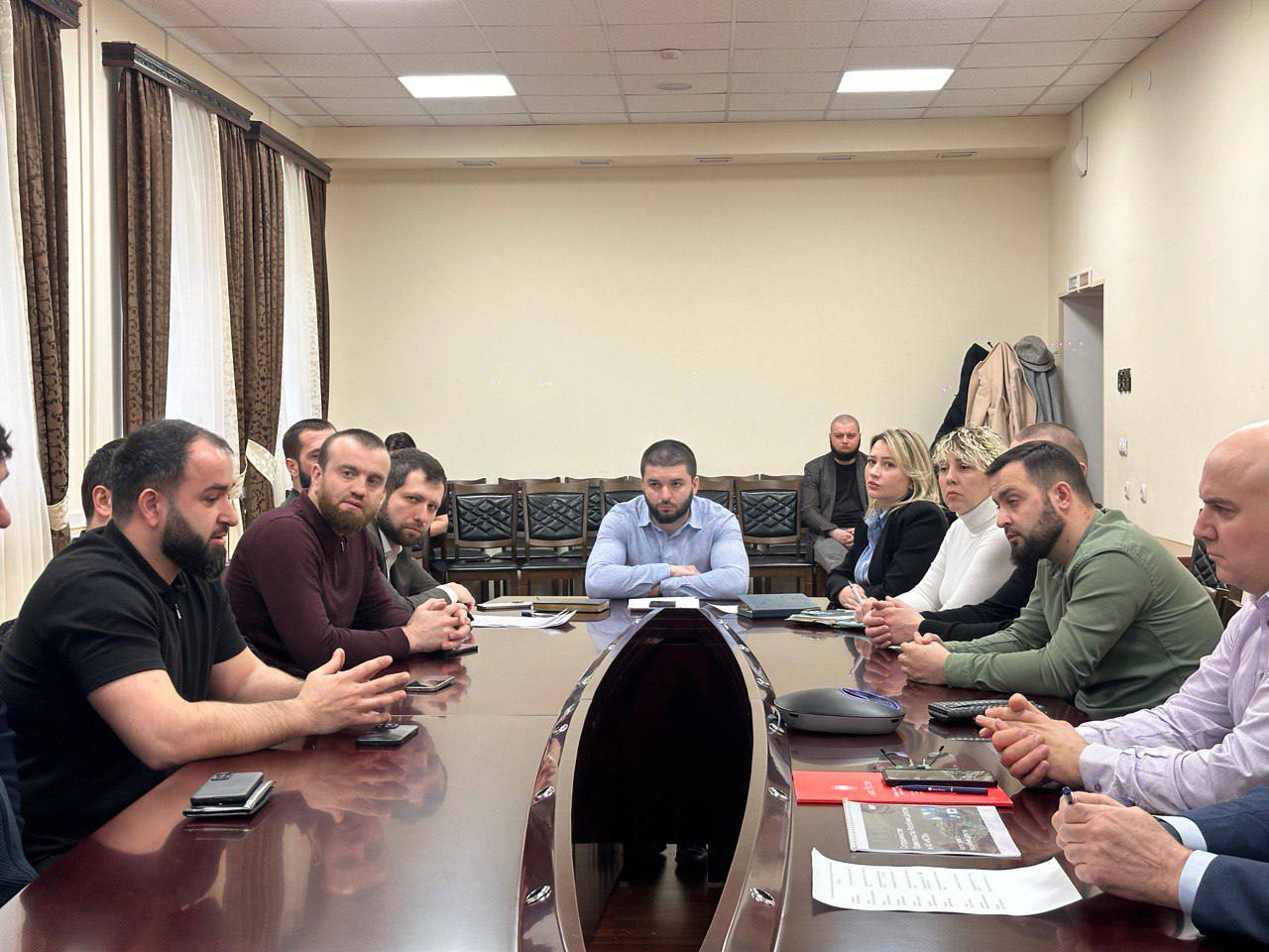 В Минтуризме Дагестана обсудили ход реализации проекта «Карта туриста» в республике