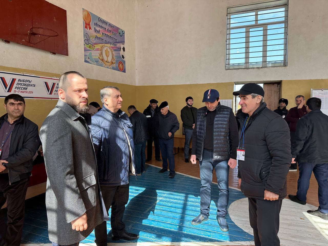 Эмин Мерданов с рабочим визитом посетил Дербентский район