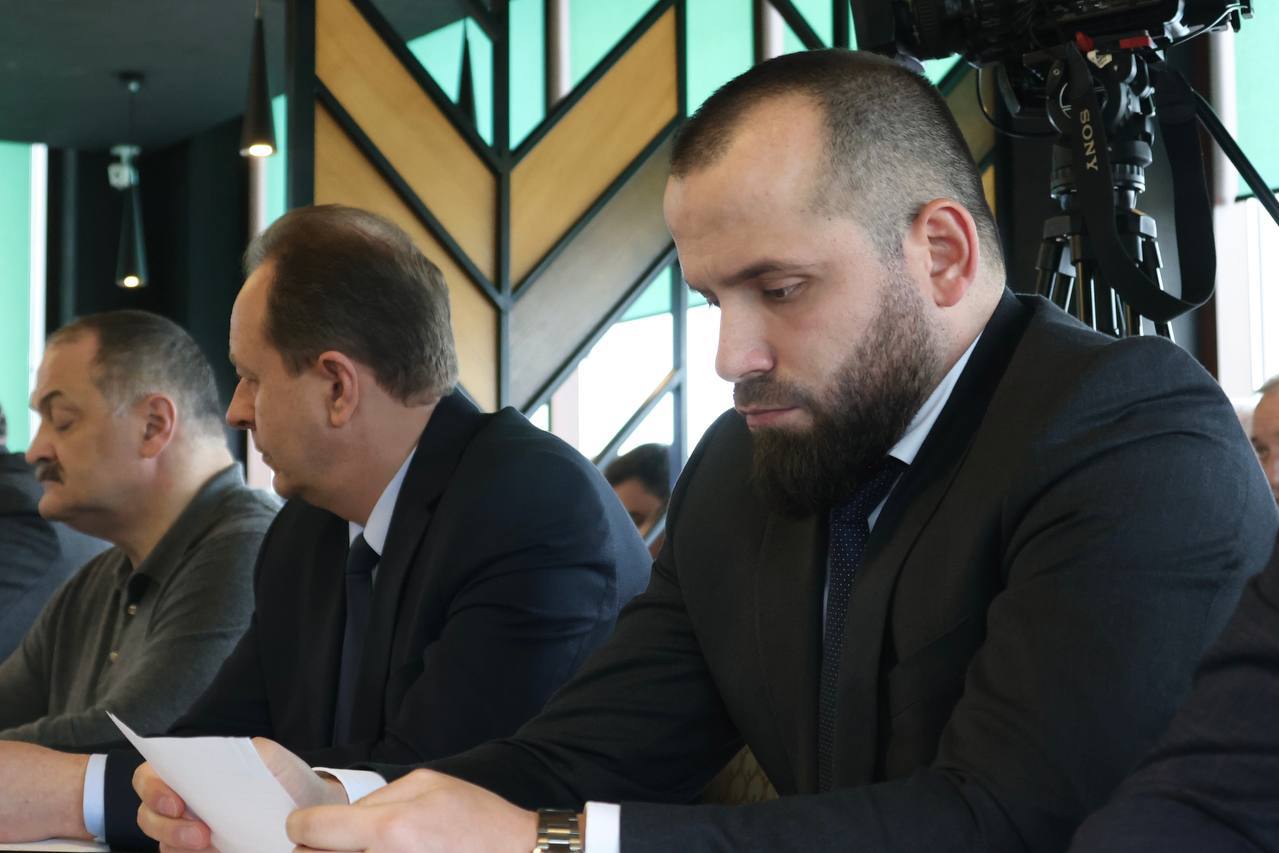 Около 400 мест планируется создать на первом этапе строительства детского центра в Дагестане.