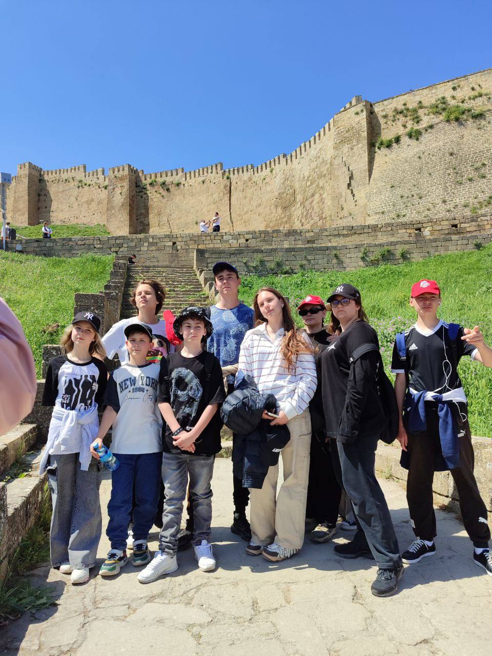 Дети из Белгородской области посетили туристические  достопримечательности Дагестана