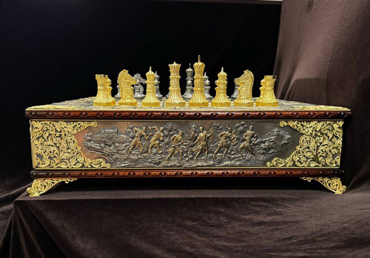 Презентация работы «Шахнаме» прошла в Центре народных художественных промыслов