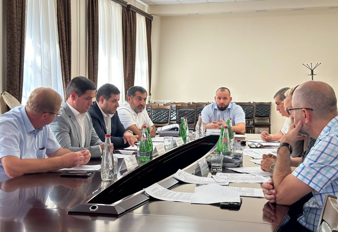 Заявки от трех инвесторов, претендующих на статус резидентов туристско-рекреационной ОЭЗ, рассмотрели в Минтуризме РД