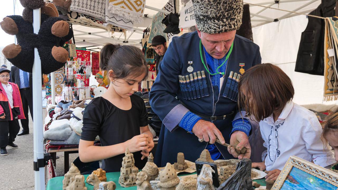 Фестиваль «Вершины творчества» стартовал в Махачкале