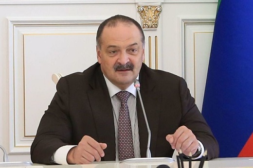 Сергей Меликов открыл совещание по актуальным вопросам с темы обеспечения безопасности в Дагестане в связи с последними событиями.