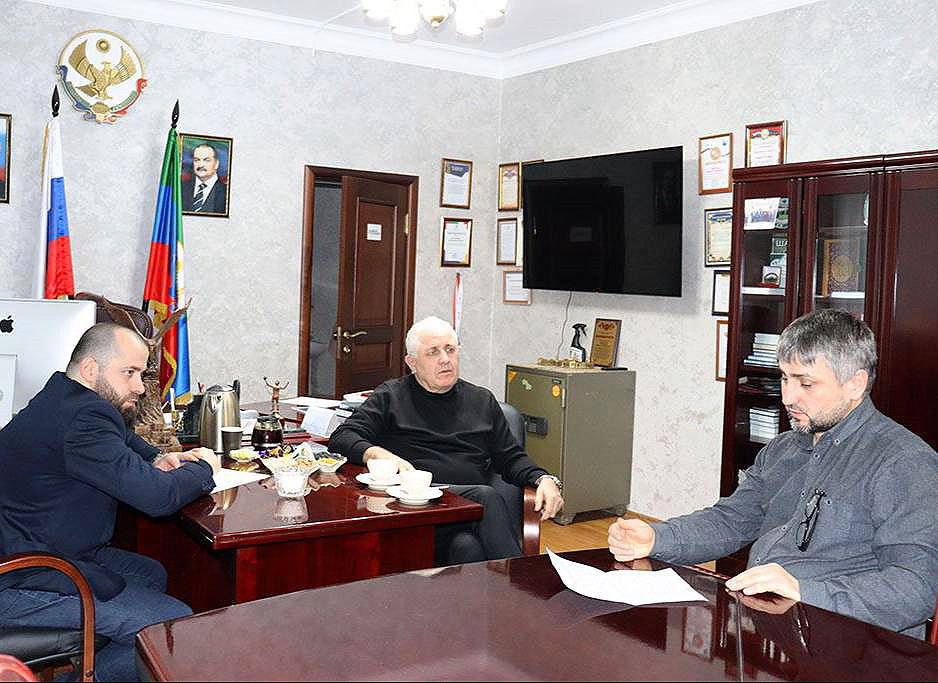 Эмин Мерданов с рабочим визитом посетил Цумадинский район