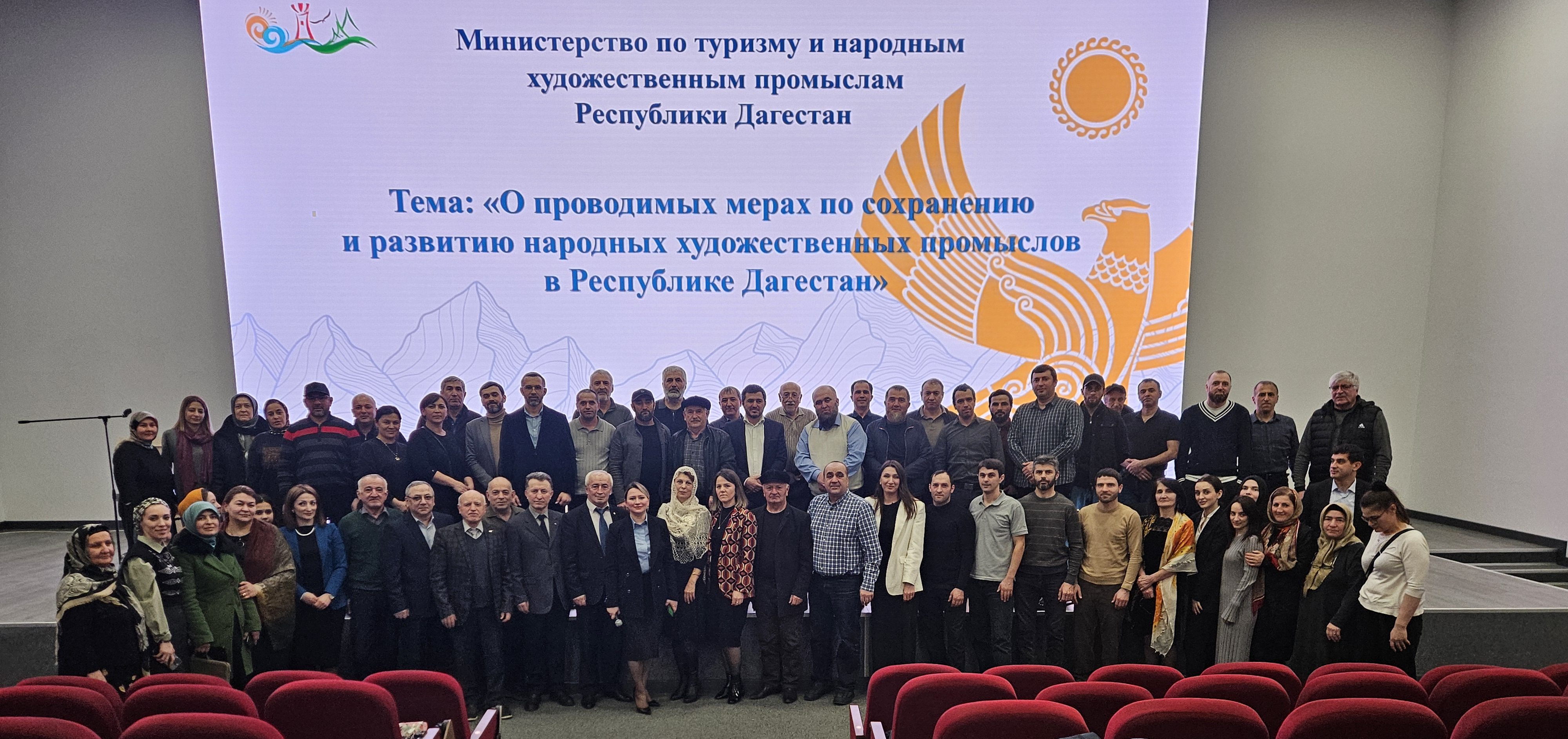 Эмин Мерданов встретился с ювелирами и мастерами народных художественных промыслов