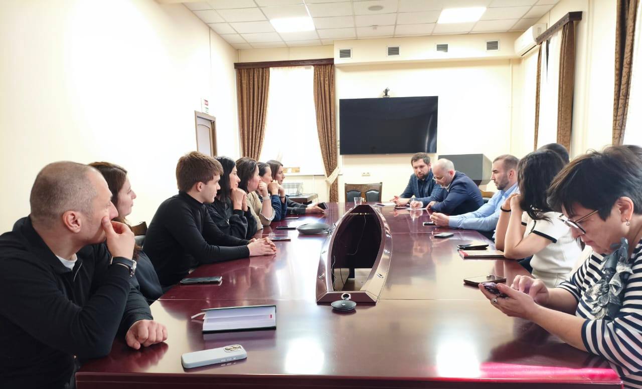 В Минтуризме РД провели семинар-совещание по вопросам заполнения сведений о доходах