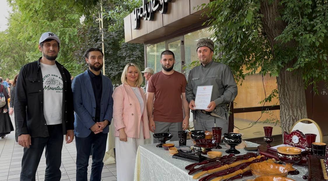 В Махачкале прошла выставка-ярмарка, приуроченная ко Дню народных художественных промыслов