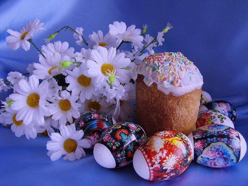 Коллектив Министерства по туризму и народным художественным промыслам Республики Дагестан сердечно поздравляет всех православных христиан с праздником Светлой Пасхи!